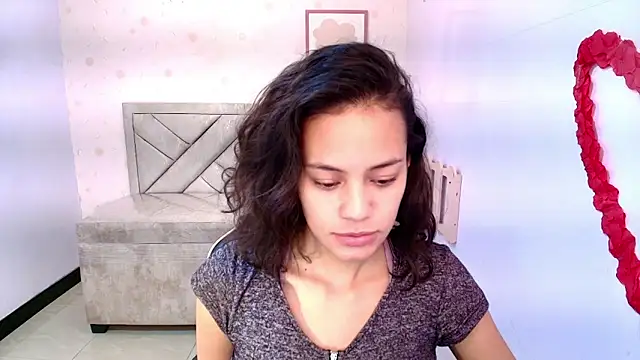 Snapshot of Tyna_ch chatting on 02.26.25 Tyna ch online show from 02.26.25