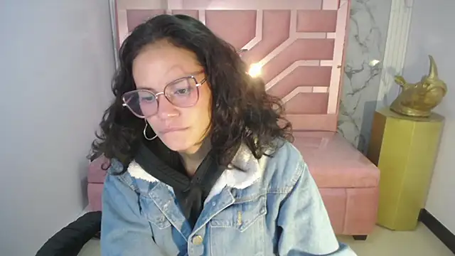 Snapshot of Tyna_ch chatting on 03.14.25 Tyna ch online show from 03.14.25