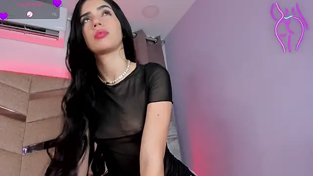 SaraRoy  online show from 04.17.26