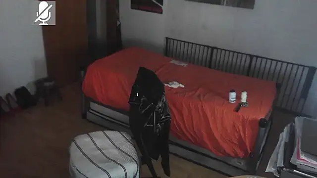 SKiaraTV online show from 11.14.25