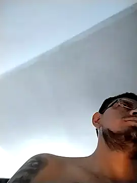 Snapshot of ale3J4a chatting on 12.29.24 ale3J4a online show from 12.29.24