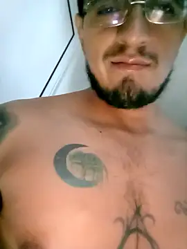 Snapshot of ale3J4a chatting on 12.31.24 ale3J4a online show from 12.31.24