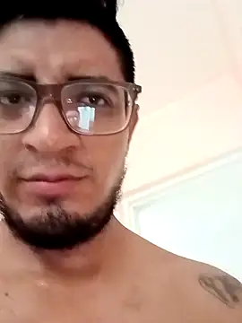 Snapshot of ale3J4a chatting on 09.29.25 ale3J4a online show from 09.29.25