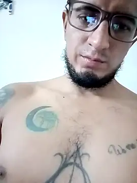 Snapshot of ale3J4a chatting on 10.20.25 ale3J4a online show from 10.20.25