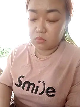 Snapshot of VyOanh2K chatting on 02.20.26 VyOanh2K online show from 02.20.26