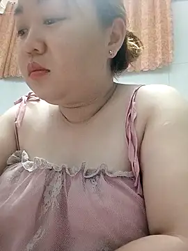 Snapshot of VyOanh2K chatting on 02.22.26 VyOanh2K online show from 02.22.26