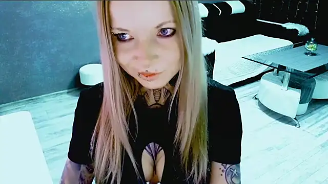 InesGold online show from 10.28.25