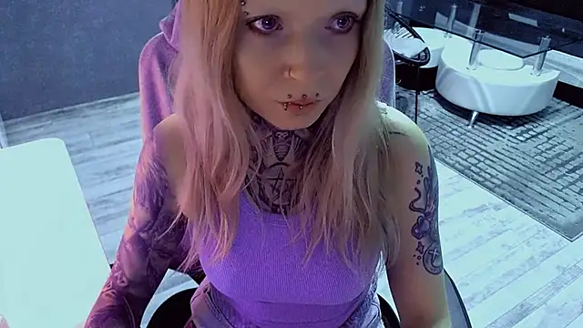 InesGold online show from 04.18.26