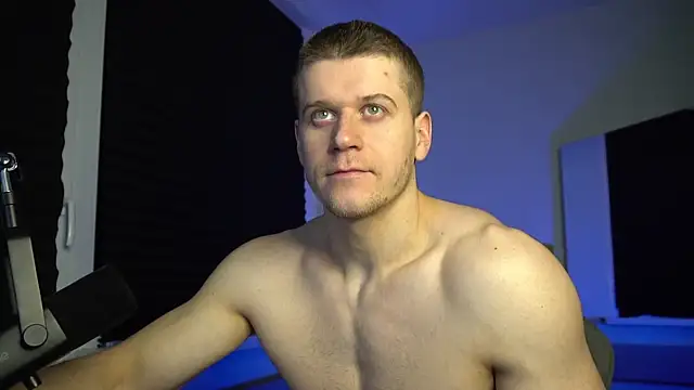 Snapshot of Bruno_Banani chatting on 10.16.25 Bruno Banani online show from 10.16.25