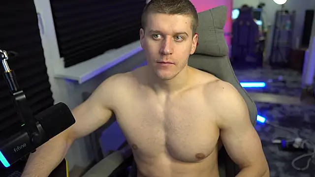 Snapshot of Bruno_Banani chatting on 10.19.25 Bruno Banani online show from 10.19.25