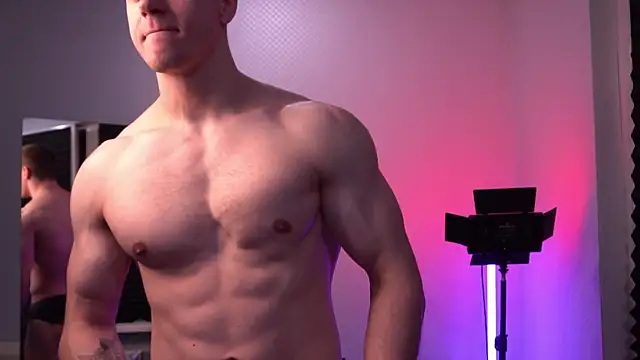 Snapshot of Bruno_Banani chatting on 10.26.25 Bruno Banani online show from 10.26.25