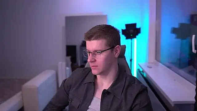 Snapshot of Bruno_Banani chatting on 11.02.25 Bruno Banani online show from 11.02.25