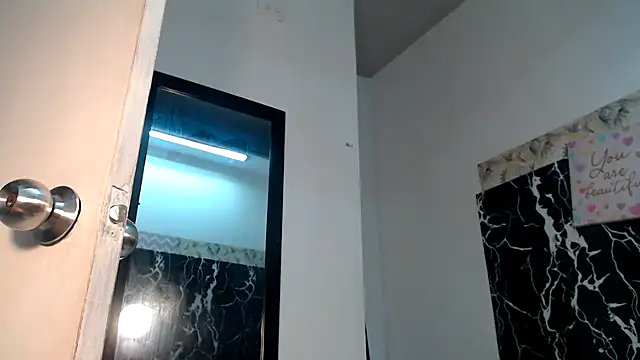 Snapshot of KristalTsXXX chatting on 02.25.26 KristalTsXXX online show from 02.25.26