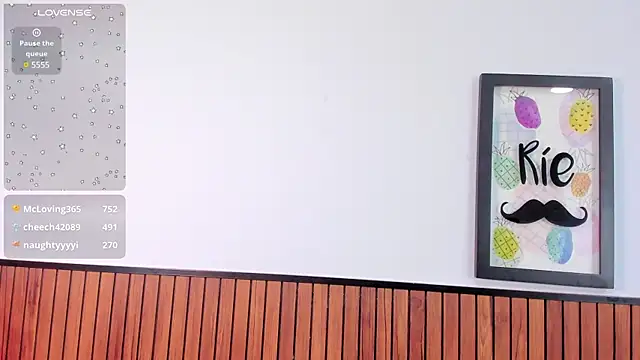 zyle boobs online show from 12.23.24