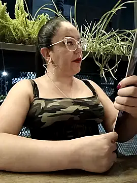 Snapshot of Kinkster_Jade chatting on 02.20.25 Kinkster Jade online show from 02.20.25