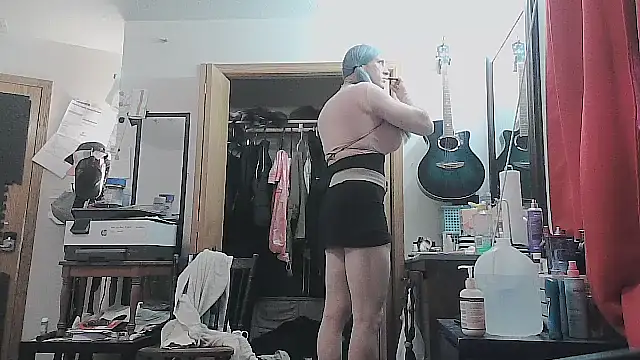 Snapshot of sissytrapdolly24 chatting on 10.12.25 sissytrapdolly24 online show from 10.12.25