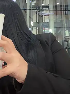 Snapshot of Sara_luna_ chatting on 03.18.25 Sara luna online show from 03.18.25