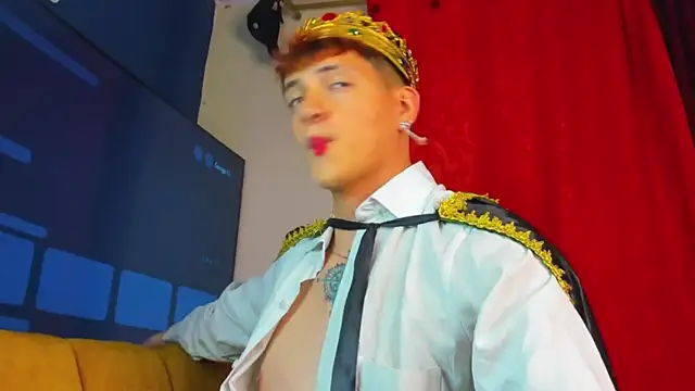 Snapshot of GabyThoms chatting on 11.01.25 GabyThoms online show from 11.01.25