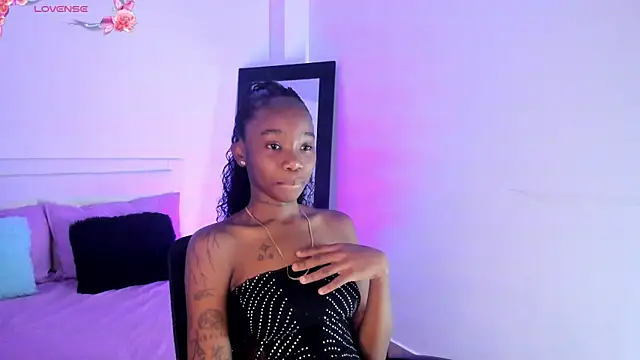 Snapshot of Rihana_hot01 chatting on 01.23.25 Rihana hot01 online show from 01.23.25