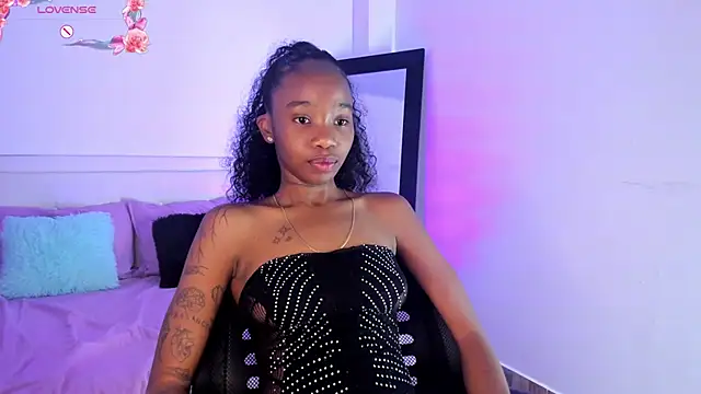 Snapshot of Rihana_hot01 chatting on 01.23.25 Rihana hot01 online show from 01.23.25