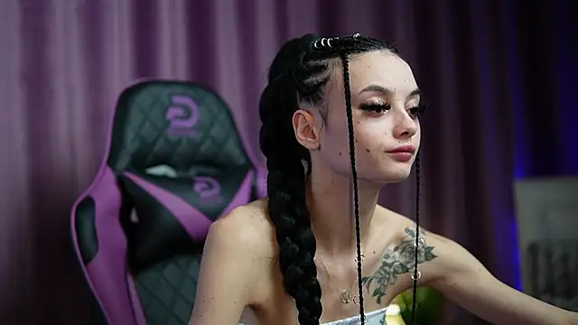 RachelRave online show from 02.12.25