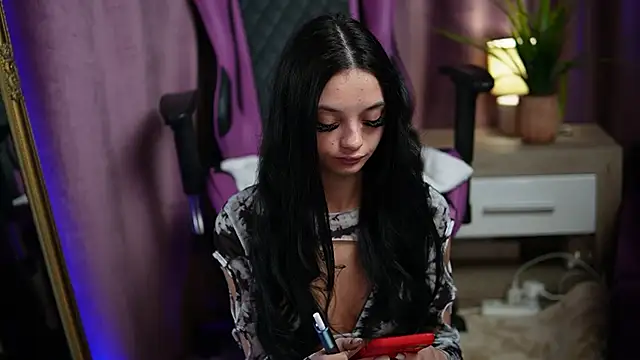 RachelRave online show from 02.25.25
