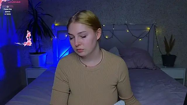 Catherine River online show from 03.21.26