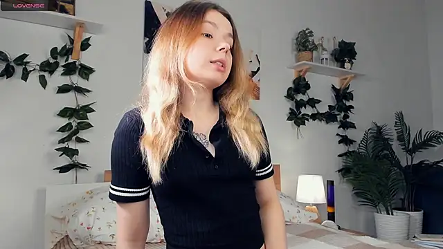 DominikaElis online show from 01.10.25