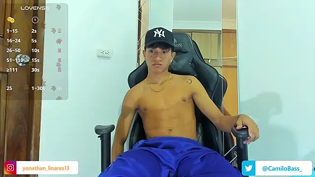 Snapshot of _CamiloBass chatting on 12.18.24 CamiloBass online show from 12.18.24