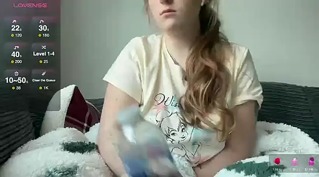 Snapshot of lilsbabyxo chatting on 12.02.24 lilsbabyxo online show from 12.02.24