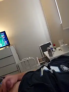 Snapshot of jayzonblow chatting on 10.19.25 jayzonblow online show from 10.19.25