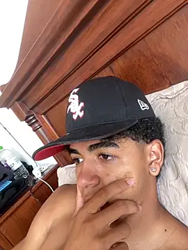 JoanG10 online show from 10.10.25