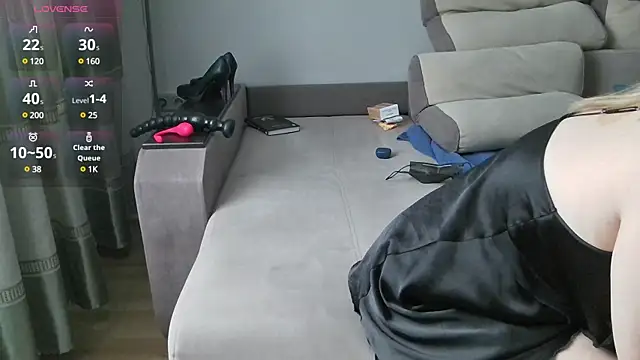 MilaaMilaa online show from 02.04.25