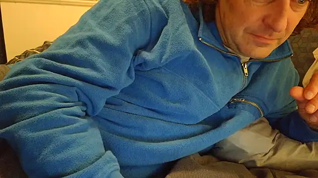 Snapshot of costanza7070 chatting on 03.15.25 costanza7070 online show from 03.15.25