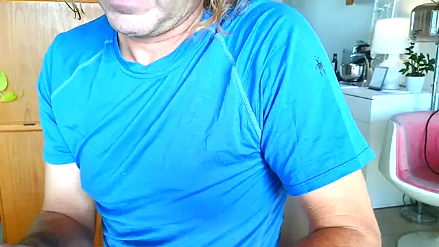 Snapshot of costanza7070 chatting on 10.14.25 costanza7070 online show from 10.14.25