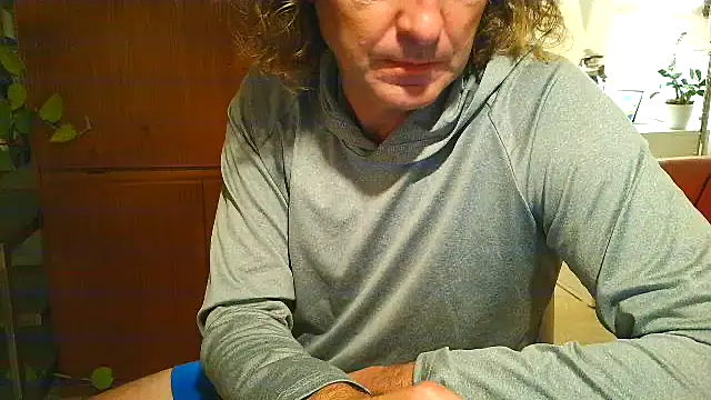 Snapshot of costanza7070 chatting on 10.17.25 costanza7070 online show from 10.17.25