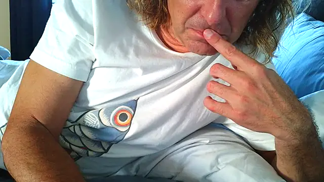 Snapshot of costanza7070 chatting on 10.24.25 costanza7070 online show from 10.24.25