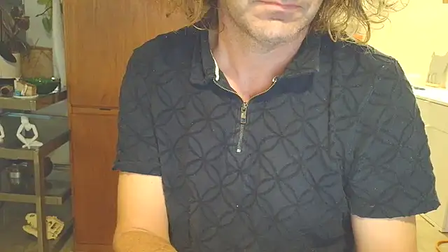 Snapshot of costanza7070 chatting on 11.13.25 costanza7070 online show from 11.13.25