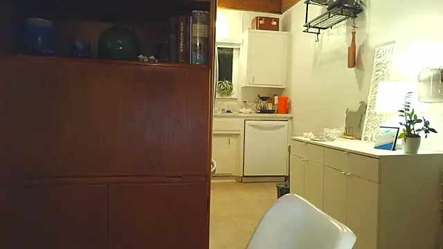 Snapshot of costanza7070 chatting on 11.15.25 costanza7070 online show from 11.15.25