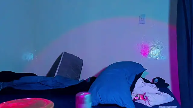 Piggy Eddy online show from 02.28.26