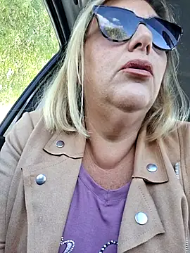 Snapshot of Mara-24 chatting on 10.06.25 Mara-24 online show from 10.06.25