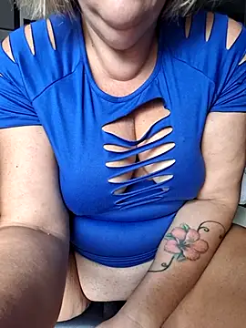 Snapshot of Mara-24 chatting on 11.10.25 Mara-24 online show from 11.10.25