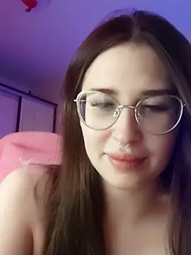 Snapshot of Alice___Rose chatting on 11.03.25 Alice Rose online show from 11.03.25