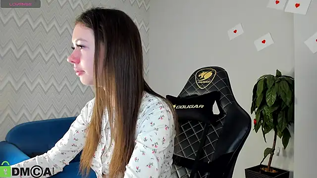 Nicole Charm online show from 02.24.26