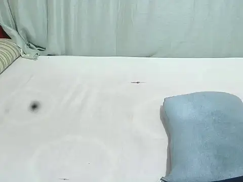 slender sweet online show from 02.25.25