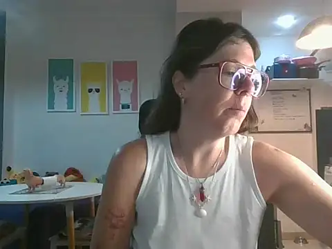 Snapshot of Calentandote chatting on 10.08.25 Calentandote online show from 10.08.25