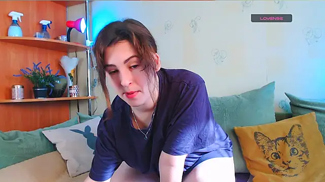 Snapshot of Caroline1995 chatting on 10.26.25 Caroline1995 online show from 10.26.25