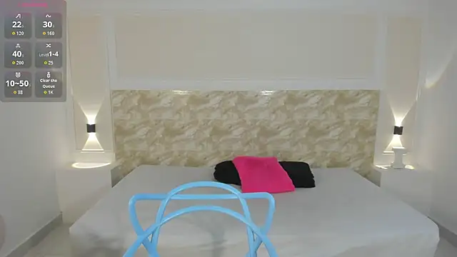 AliceRoss0 online show from 10.31.25