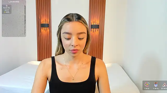 AliceRoss0 online show from 12.22.25