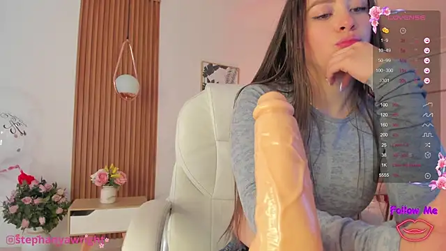 Snapshot of TiffanyWright chatting on 01.23.25 TiffanyWright online show from 01.23.25